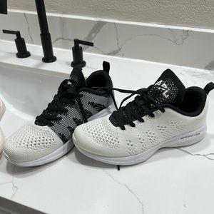 APL Women’s TechLoom Pro